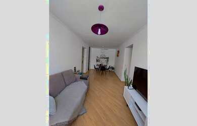 Imagem: O apartamento possui 3 Dormitórios, 1 Banheiro, 3 Vagas na