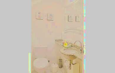 Imagem: O apartamento possui 2 Dormitórios, 1 Suíte, 3 Banheiros