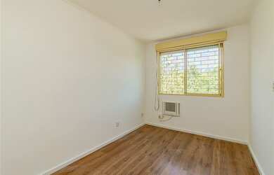 Imagem: O apartamento possui 1 Dormitório, 1 Banheiro, 1 Vaga na garagem