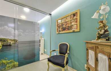 Imagem: A loja possui 1 Vaga na garagem, 30m² de Área e está localizado