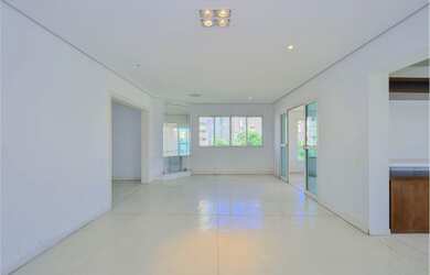 Imagem: O apartamento possui 3 Dormitórios, 1 Suíte, 5 Banheiros