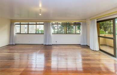 Imagem: O apartamento e possui 4 Dormitórios, 1 Suíte, 4 Banheiros