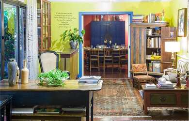 Imagem: O apartamento possui 4 Dormitórios, 1 Suíte, 5 Banheiros