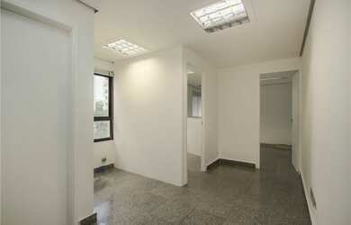 Imagem: A loja possui 1 Vaga na garagem e 28m² de Área e está localizado