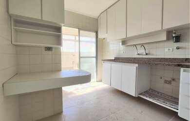 Imagem: O apartamento possui 3 Dormitórios, 1 Suíte, 4 Banheiros