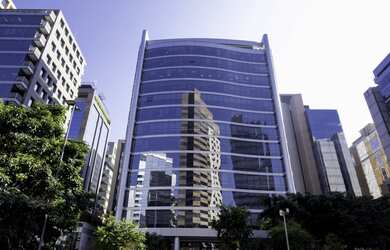 Imagem: A sala comercial possui 4 Banheiros, 15 Vagas na garagem, 499m²