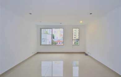 Imagem: O apartamento possui 3 Dormitórios, 1 Suíte, 2 Banheiros