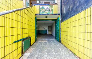 Imagem: A casa possui 2 Dormitórios, 1 Suíte, 2 Banheiros, 2 Vagas