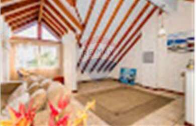 Imagem: A casa possui 3 Dormitórios, 1 Suíte, 3 Banheiros, 2 Vagas