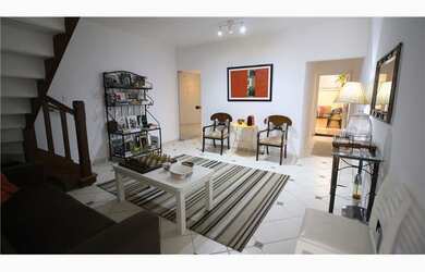 Imagem: A casa possui 3 Dormitórios, 2 Banheiros, 120m² de Área e