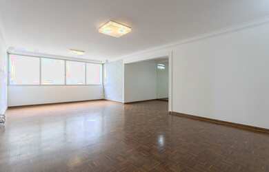 Imagem: O apartamento possui 3 Dormitórios, 1 Suíte, 4 Banheiros