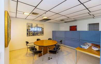 Imagem 4: Sala à venda no bairro Santo Amaro - São Paulo/SP