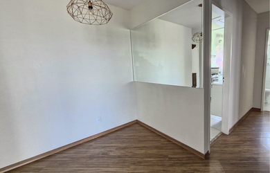 Imagem: O apartamento possui 2 Dormitórios, 1 Banheiro, 2 Vagas na