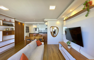 Imagem: O apartamento possui 2 Dormitórios, 1 Suíte, 2 Banheiros