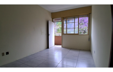 Imagem: O apartamento possui 2 Dormitórios, 1 Suíte, 2 Banheiros e