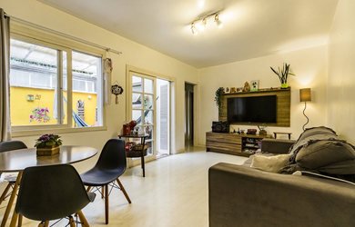 Imagem: O apartamento possui 2 Dormitórios, 2 Banheiros, 1 Vaga na