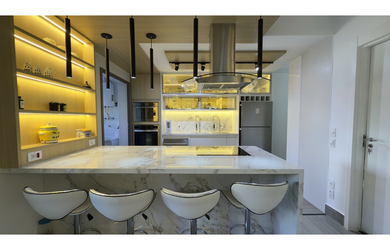 Imagem: O apartamento possui 3 Dormitórios, 3 Suítes, 7 Banheiros