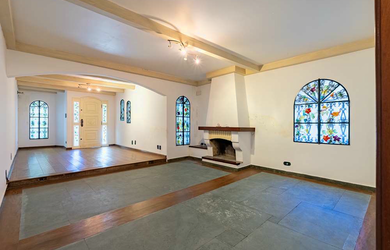 Imagem: A casa possui 4 Dormitórios, 3 Suítes, 3 Banheiros, 2 Vagas