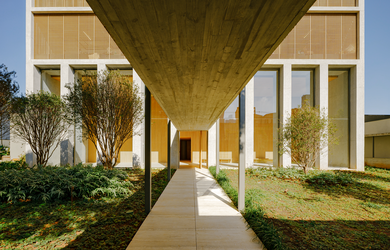 Imagem 3: Edifício Pierino, 4 dormitórios, 4 suíte, 6 banheiro, 5 vagas na garagem