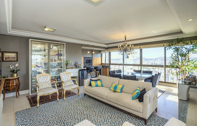 Imagem: O apartamento possui 3 Dormitórios, 1 Suíte, 4 Banheiros