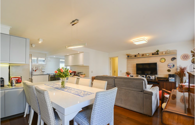 Imagem: O apartamento possui 4 Dormitórios, 1 Suíte, 3 Banheiros