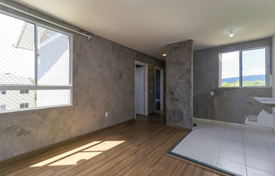 Imagem: O apartamento possui 2 Dormitórios, 1 Banheiro, 1 Vaga na garagem