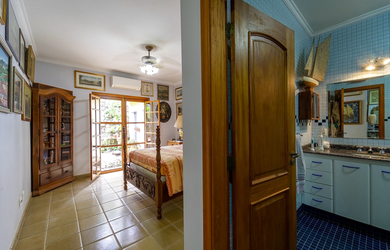 Imagem 8: na Rua Alfredo Abaid. Churrasqueira, Varanda, Área de serviçoeLareira