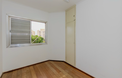 Imagem 16: 4 dormitórios na Rua Guilherme Rehder