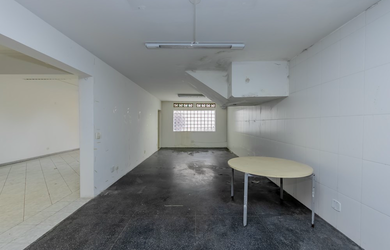 Imagem 14: 4 dormitórios na Rua Guilherme Rehder