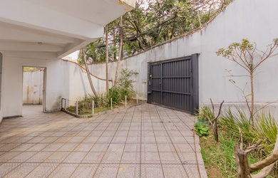 Imagem 3: 4 dormitórios na Rua Guilherme Rehder