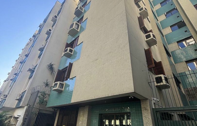 Imagem: O apartamento possui 2 Dormitórios, 1 Suíte, 3 Banheiros