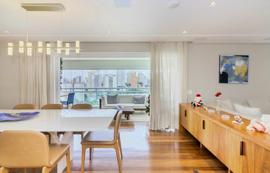 Imagem: O apartamento à venda possui 3 Dormitórios, 3 Suítes, 5 Banheiros