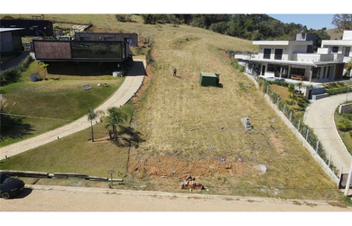 Imagem: O terreno possui 1000m² de Área e está localizado em Centro