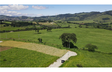 Imagem 2: Terreno à venda em Joanópolis, Centro, 1000m²