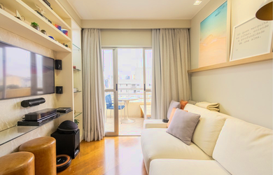 Imagem: O apartamento possui 2 Dormitórios, 1 Suíte, 2 Banheiros