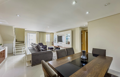 Imagem: O apartamento na cobertura possui 2 Dormitórios, 1 Suíte