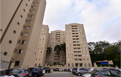 Imagem: O apartamento possui 3 Dormitórios, 1 Banheiro, 1 Vaga na garagem