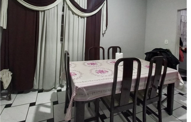 Imagem: A casa possui 4 Dormitórios, 1 Suíte, 3 Banheiros, 2 Vagas