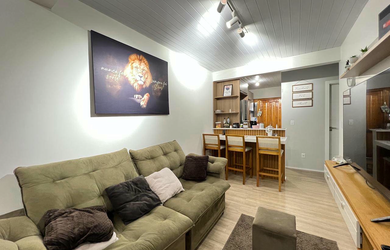 Imagem: A casa possui 3 Dormitórios, 1 Banheiro, 2 Vagas na garagem