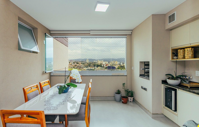 Imagem: O apartamento possui 3 Dormitórios, 1 Suíte, 3 Banheiros