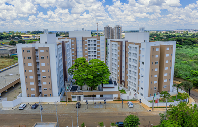 Imagem: O apartamento possui 2 Dormitórios, 1 Suíte, 2 Banheiros