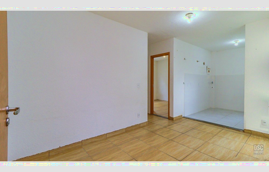 Imagem: O apartamento possui 2 Dormitórios, 1 Banheiro, 1 Vaga na garagem