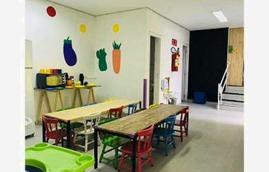 Imagem: A sala comercial possui 7 Banheiros, 4 Vagas na garagem, 323m²