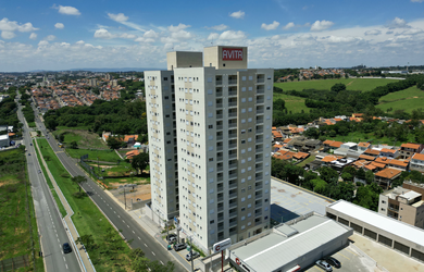 Imagem: O apartamento possui 2 Dormitórios, 1 Suíte, 2 Banheiros
