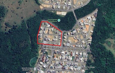 Imagem 15: na Rua Madre Clara. PiscinaeChurrasqueira