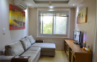 Imagem: O apartamento possui 3 Dormitórios, 1 Banheiro, 1 Vaga na garagem