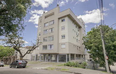 Imagem: O apartamento possui 2 Dormitórios, 1 Suíte, 2 Banheiros