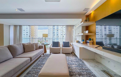 Imagem: O apartamento possui 3 Dormitórios, 1 Suíte, 5 Banheiros