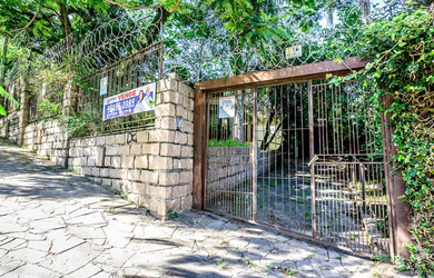 Imagem: O terreno possui 480m² de Área e está localizado em Menino