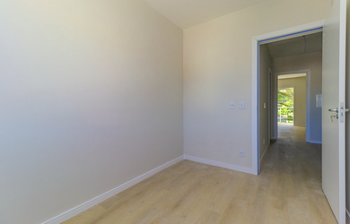 Imagem 4: Casa à venda em Porto Alegre-RS, bairro Ipanema: 3 quartos, 1 suíte, 3 banheiros, 2 vagas